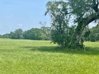 1413 Arrowhead Ct, Angleton, TX 77515