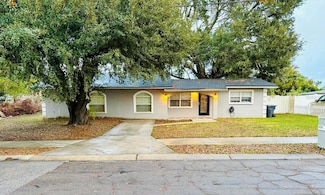1504 Hummingbird Ln, Lakeland, FL 33801