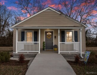 327 S 15th Ave, Hopewell, VA 23860