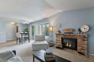 2220 Ridge Dr Unit 33, Saint Louis Park, MN 55416