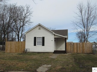 915 E 5th St, Sedalia, MO 65301