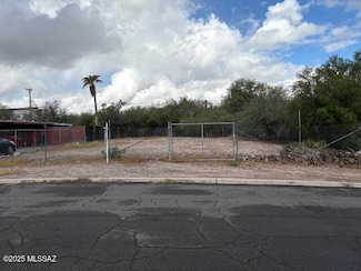 4915 E Rosewood St, Tucson, AZ 85711