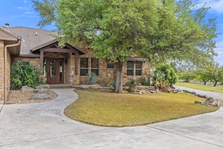 101 Crooked Oak Ln, Round Mountain, TX 78663