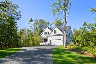 1 Mulberry Ln, Kennebunk, ME 04043