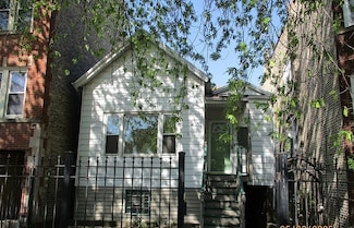 2928 N Sacramento Ave, Chicago, IL 60618