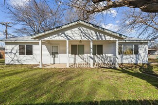1721 Gale Dr, Azle, TX 76020