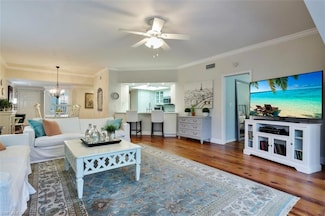 5897 Chanteclair Dr Unit 313, Naples, FL 34108