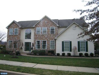 31 Twin Creeks Dr, Thornton, PA 19373