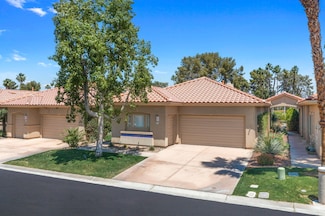 105 N Kavenish Dr, Rancho Mirage, CA 92270