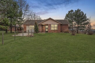18185 Hilltop Cir, Tahlequah, OK 74464