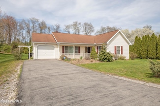 15 Foresman Dr, New Columbia, PA 17856