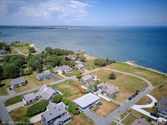 3 Indian Ave, Mattapoisett, MA 02739