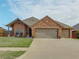 11105 NW 8th St, Yukon, OK 73099