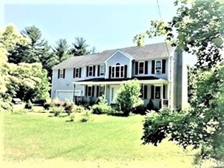 48 Pine St, Middleboro, MA 02346