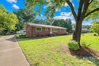 1408 Delview Rd, Cherryville, NC 28021