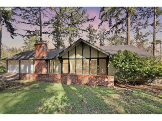324 Brookside Dr, Eugene, OR 97405