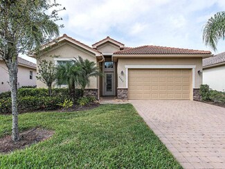 8262 Valiant Dr, Naples, FL 34104