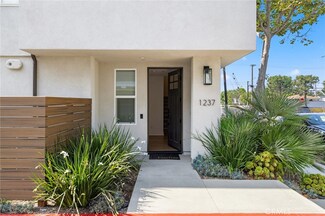 1237 Winslow Ln, Newport Beach, CA 92660