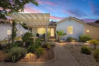 18 Jackson St, Woodland, CA 95695