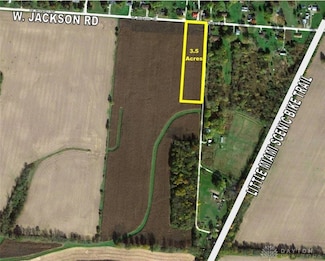 4 W Jackson Rd, Springfield, OH 45502