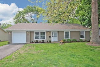 215 Hobble Bush Dr, Lake Zurich, IL 60047
