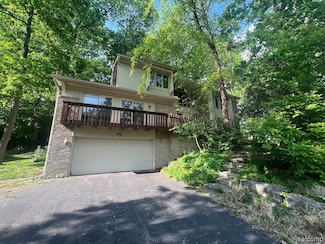 3118 Bloomfield Park Dr, West Bloomfield, MI 48323