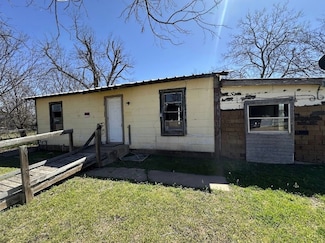 409 W 4th St, Coleman, TX 76834