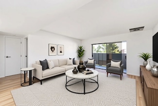 3015 Walnut Bend Ln Unit 31, Houston, TX 77042