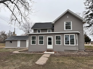 218 N West St, Earlville, IL 60518