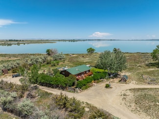 66 Shady Ln, Pavillion, WY 82523