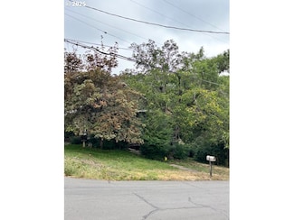 1218 NE Klamath Ave, Roseburg, OR 97470