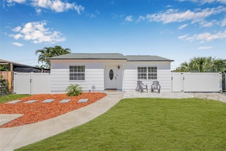 812 60th St S, Gulfport, FL 33707