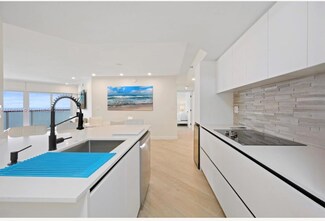 6767 Collins Ave Unit 1710, Miami Beach, FL 33141