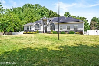 14 Lauren Ln, New Egypt, NJ 08533