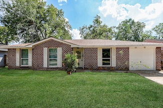 5811 Greencraig Dr, Houston, TX 77035