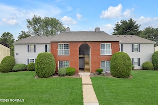 717 Zlotkin Cir Unit 1, Freehold, NJ 07728