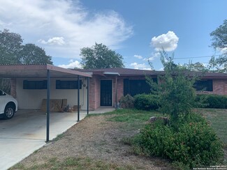 106 Gaiety Ln, San Antonio, TX 78219