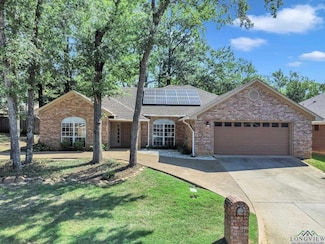 710 Montreal Dr, Longview, TX 75601