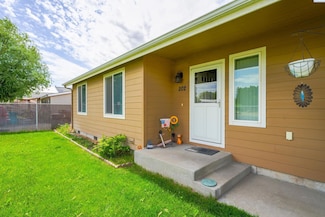 202 Columbia Rd, Burbank, WA 99323