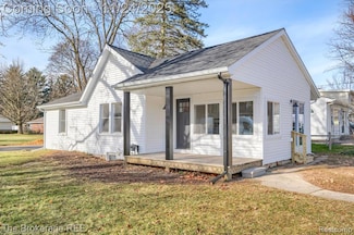 1684 Liberty St, Lapeer, MI 48446