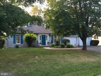 1109 Fiddlers Rd, Chambersburg, PA 17202