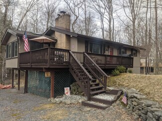 140 Creekview Dr W, Gouldsboro, PA 18424