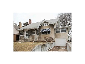 1960 B Ave NE, Cedar Rapids, IA 52402