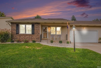 5902 Aberdeen Dr, South Bend, IN 46614