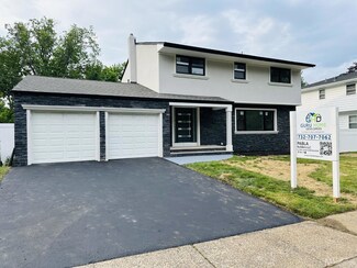 4 Calvert Ave W, Edison, NJ 08820