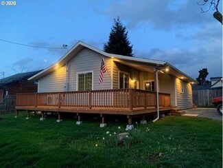 1405 Spruce St, Myrtle Point, OR 97458