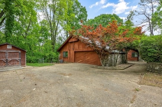 117 E Woodside Ln, Rogers, AR 72756