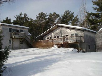24 Easy St, Mount Desert, ME 04660