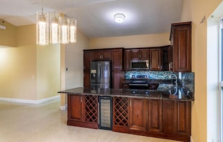 7527 SW Sw 7th Pl Place, North Lauderdale, FL 33068