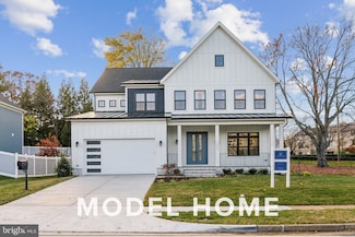 7717 Fisher Dr, Falls Church, VA 22043